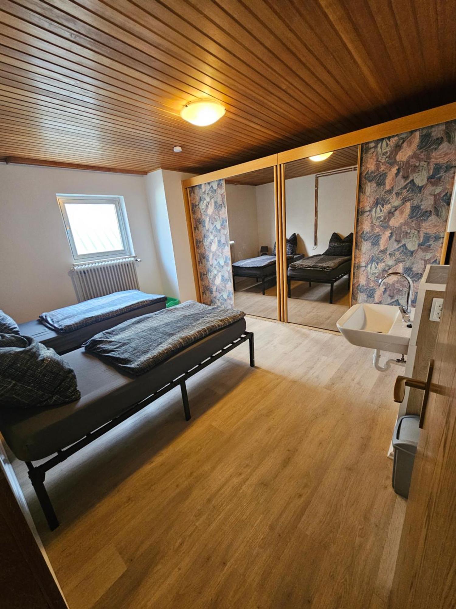 Gaestehaus Weisses Lamm - Monteurzimmer Nordhalben Экстерьер фото