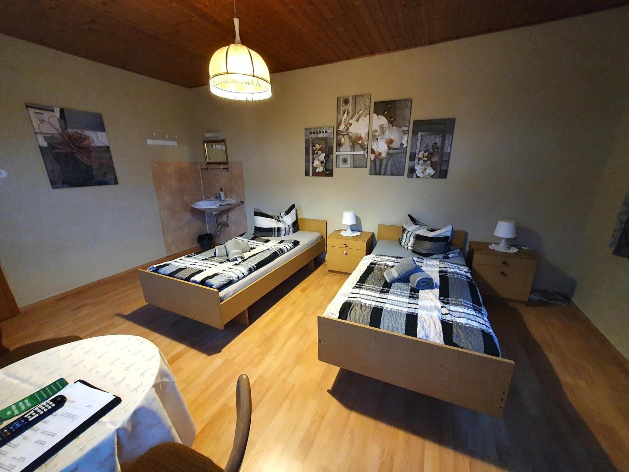Gaestehaus Weisses Lamm - Monteurzimmer Nordhalben Экстерьер фото